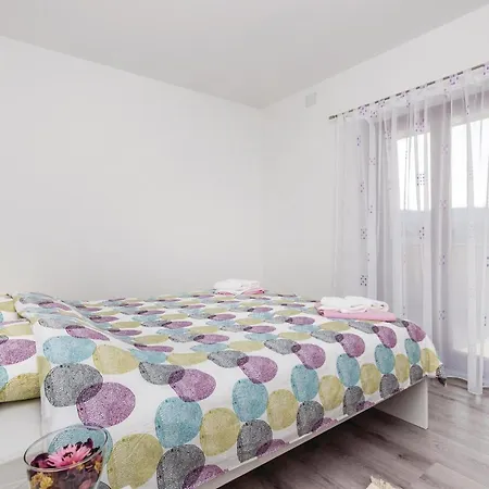 Stunning In With Kitchen Drazice